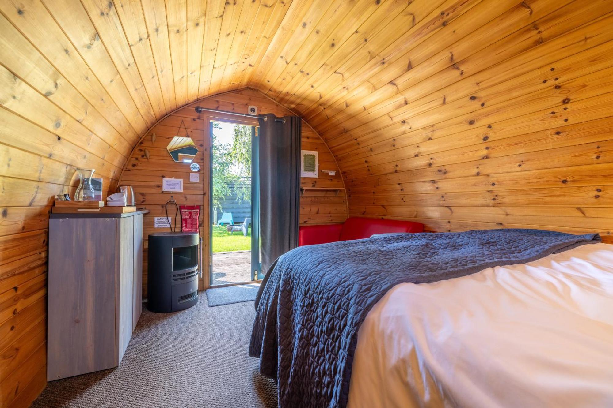 The Little Hide - Adult Only Camping Pods Wigginton  Экстерьер фото