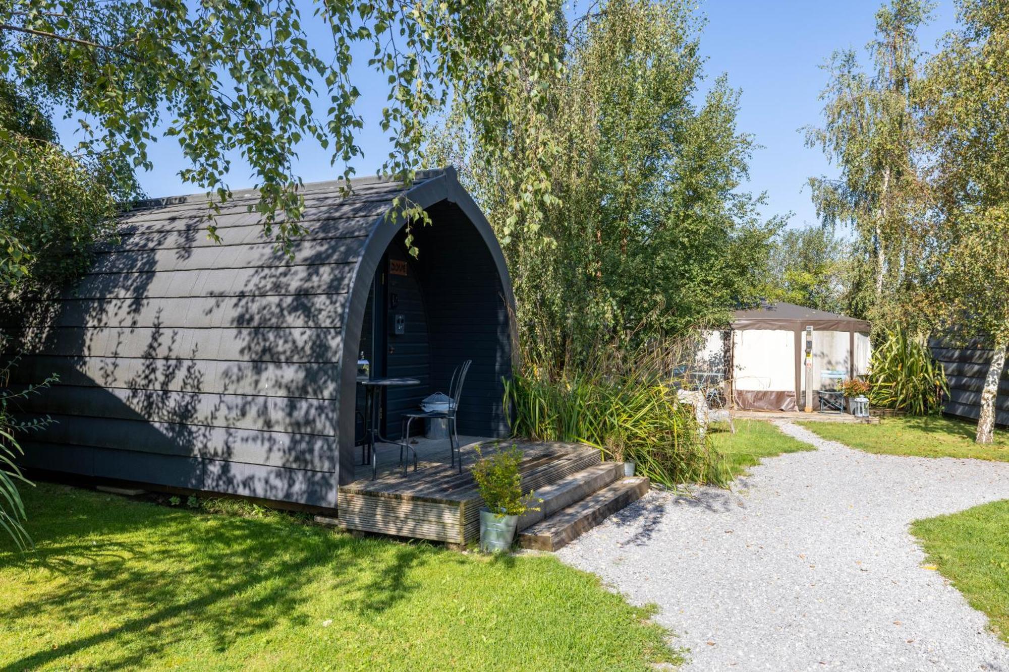 The Little Hide - Adult Only Camping Pods Wigginton  Экстерьер фото