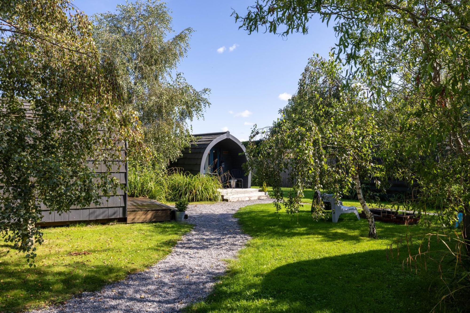 The Little Hide - Adult Only Camping Pods Wigginton  Экстерьер фото
