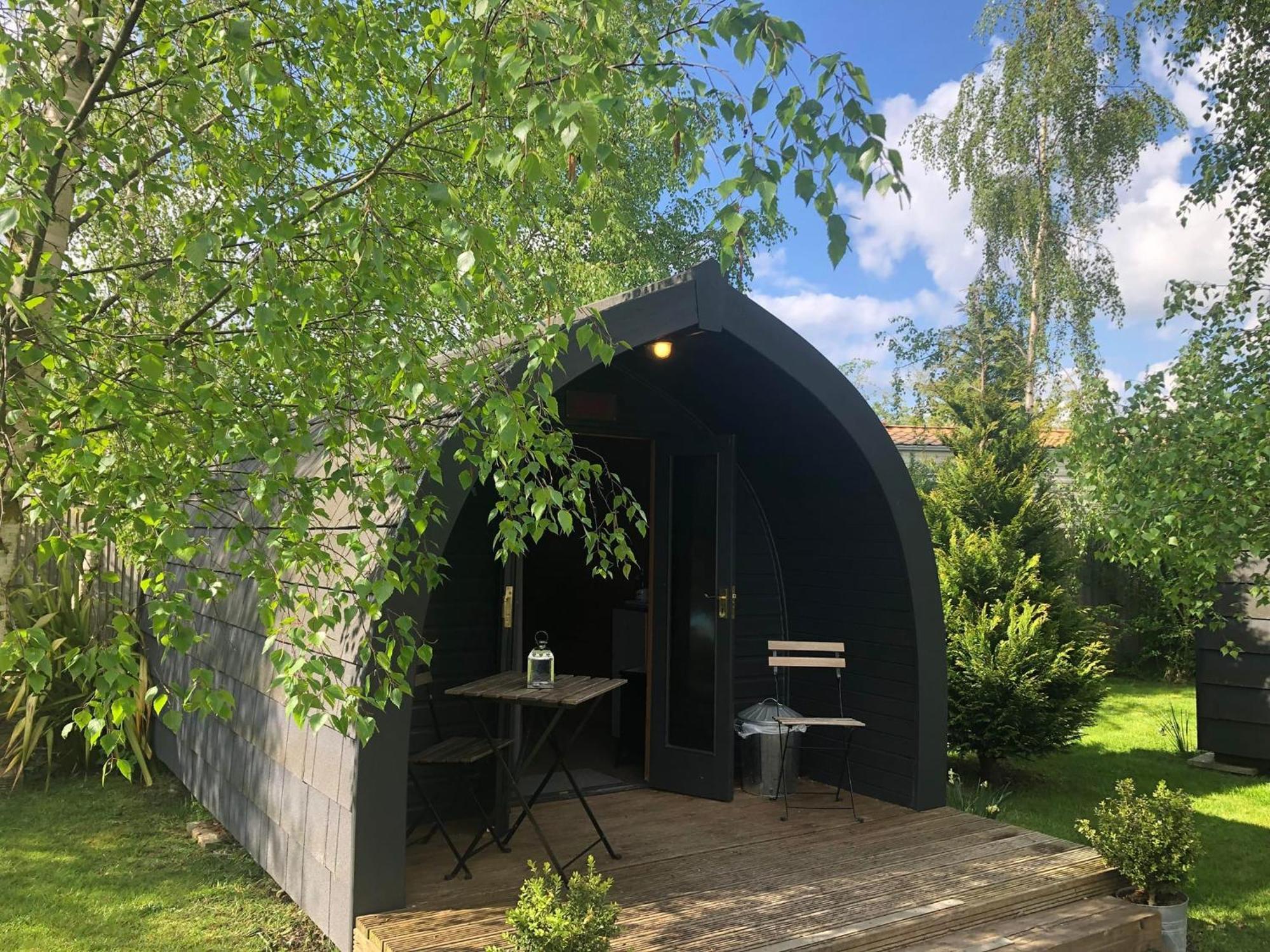 The Little Hide - Adult Only Camping Pods Wigginton  Экстерьер фото
